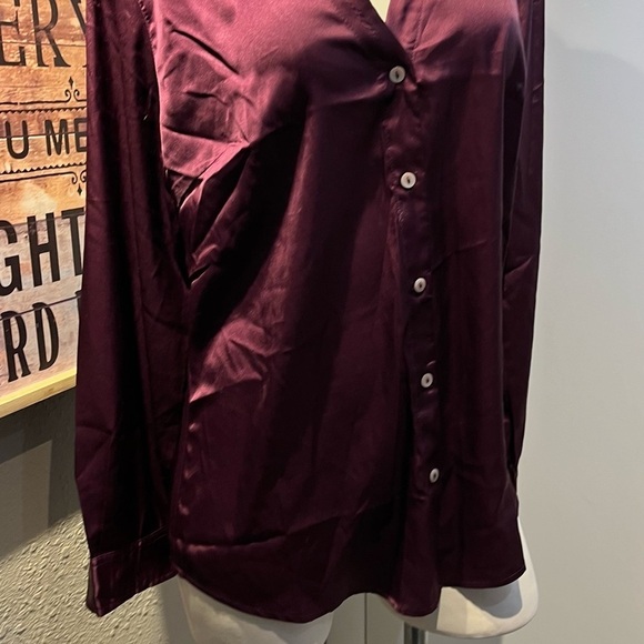 Paparazzi purple dressy blouse NWT button up top - Picture 3 of 16